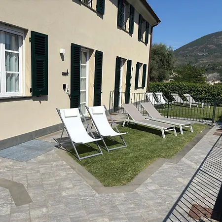 Apartment Teatrino, A 200 M Dal Mare Con Giardino In Centro, 5 Terre *